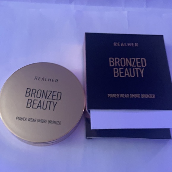 Bronzer - Picture 2 of 4